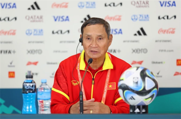 HLV Mai Đức Chung: "Đội tuyển nữ Việt Nam muốn thắng Bồ Đào Nha"